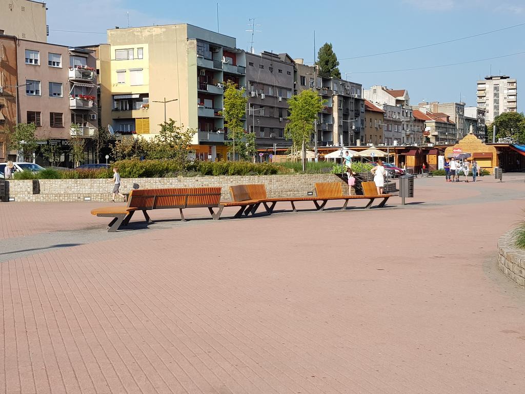 Sara - Modern Apartment In The City Center Novi Sad Eksteriør billede
