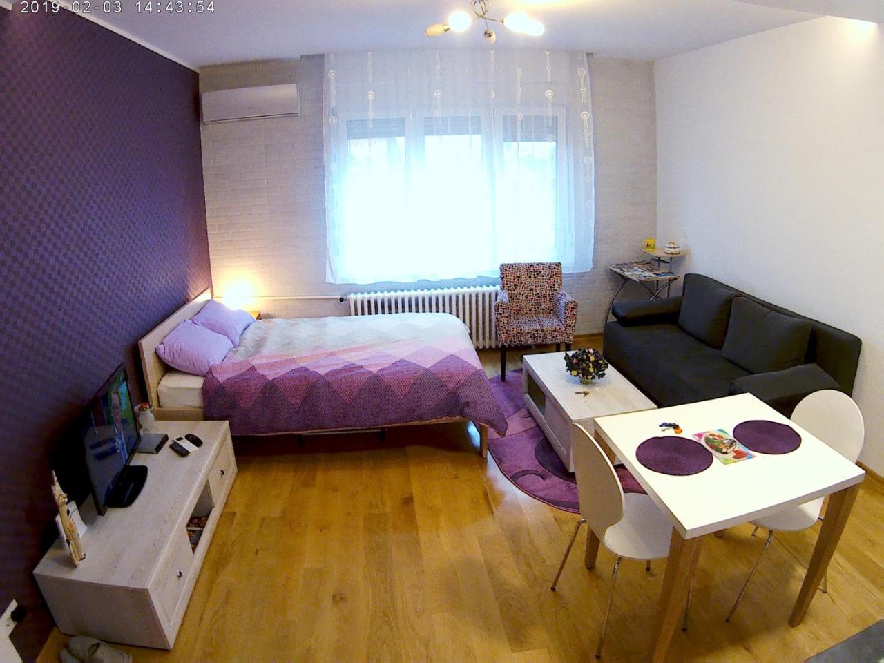 Sara - Modern Apartment In The City Center Novi Sad Eksteriør billede